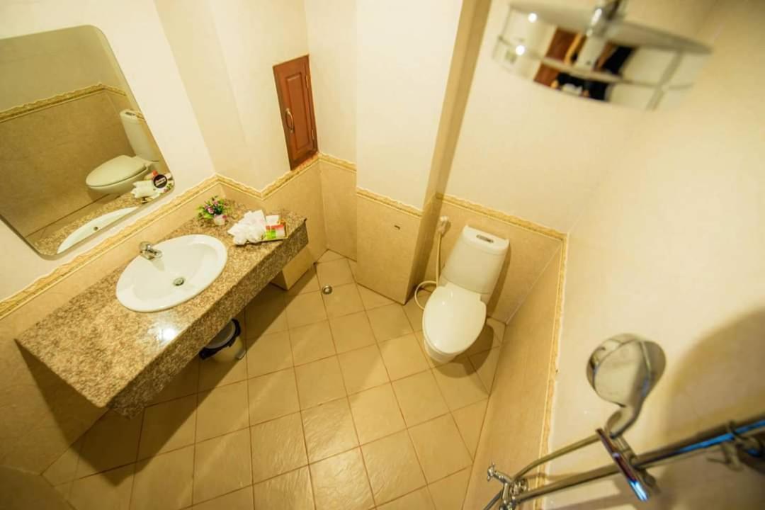 Soubandith Hotel Паксе Екстериор снимка
